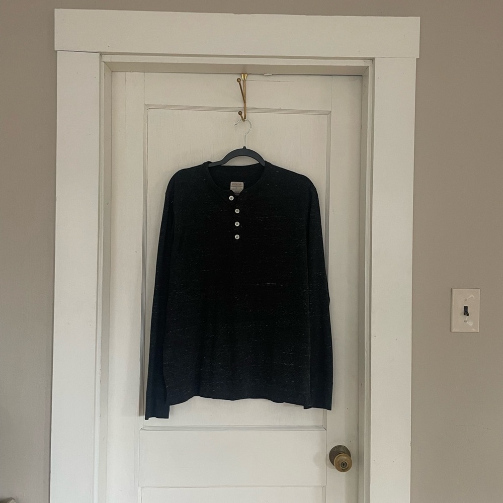 Merona Black Long-Sleeve Henley Crewneck Sweater